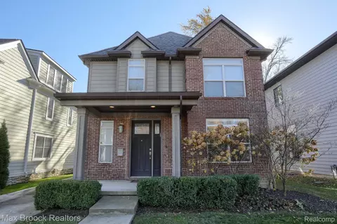 674 Chapin Ave, Birmingham, MI 48009