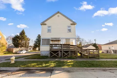 303 Perry Plc Pl, Wyandotte, MI 48192