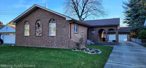 23229 Penn St, Dearborn, MI 48124