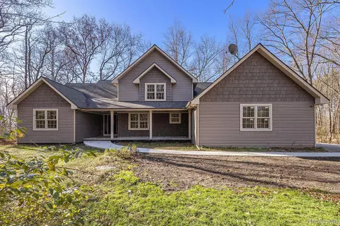 12558 Clyde Rd, Fenton, MI 48430
