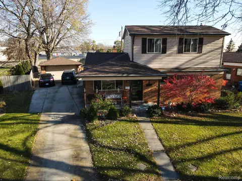 25848 Gunston Ave, Warren, MI 48089