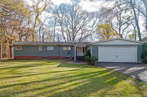 5330 Wilby St, Shelby Township, MI 48317
