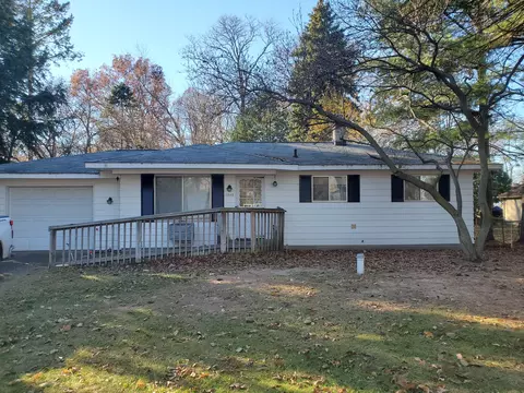 2370 Rolandale Rd E, West Bloomfield, MI 48324