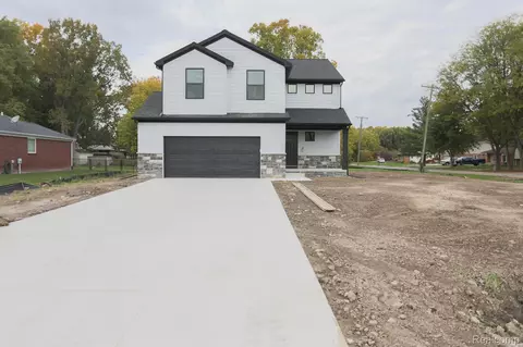 22931 Ulrich St, Clinton Township, MI 48036