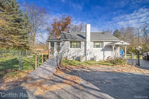 9391 Carpenter Rd, York, MI 48160