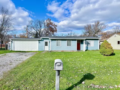 1185 Beta Rd, Walled Lake, MI 48390