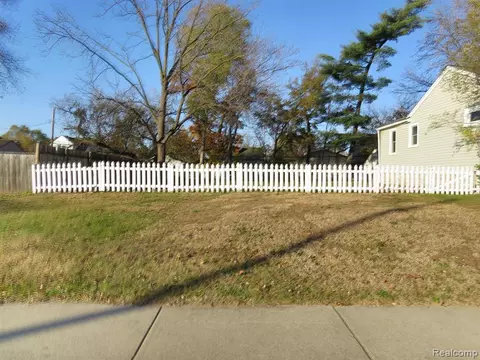 0 Hazelhurst St, Ferndale, MI 48220