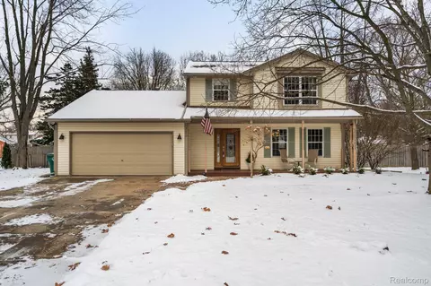 3070 Kane Crt Ct, Commerce, MI 48390