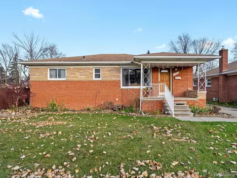 11532 Deering St, Livonia, MI 48150