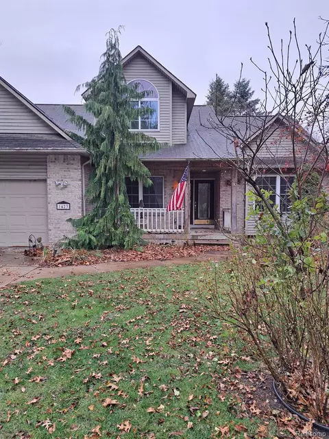 1423 Rillview Crt Ct, Metamora, MI 48455
