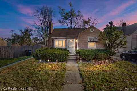 19494 Murray Hill St, Detroit, MI 48235