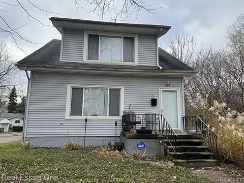57 Putnam Ave, Pontiac, MI 48342