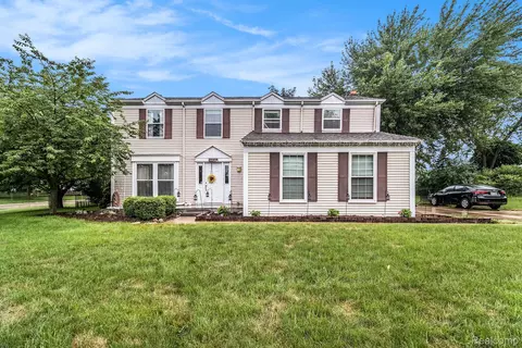 1618 Fleetwood Dr, Troy, MI 48098