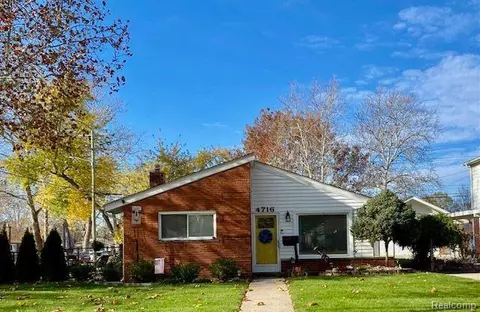4716 Mckinley St, Dearborn Heights, MI 48125