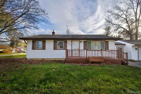2928 Gamma Ln, Flint, MI 48506
