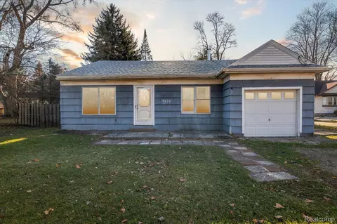 1570 E Hurd Rd, Monroe, MI 48162