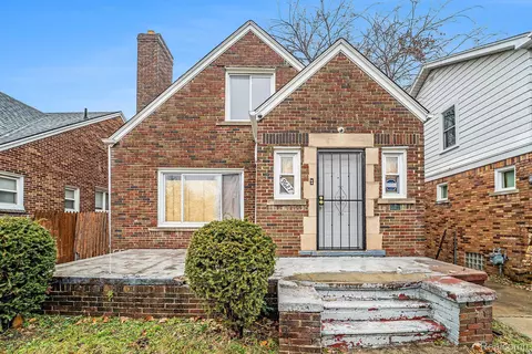 9627 E Outer Dr, Detroit, MI 48213