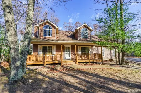 419 Crystal Ln, Roscommon, MI 48653