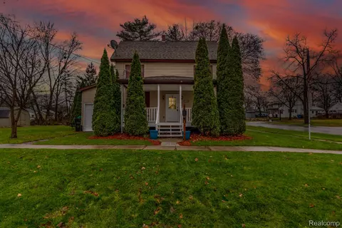 700 S Saginaw St, Durand, MI 48429