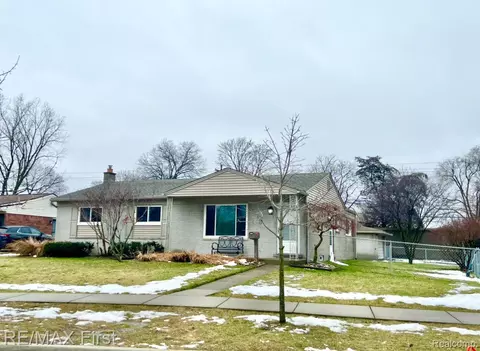 510 Sheffield Dr, Madison Heights, MI 48071