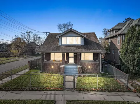 4403 Iroquois St, Detroit, MI 48214