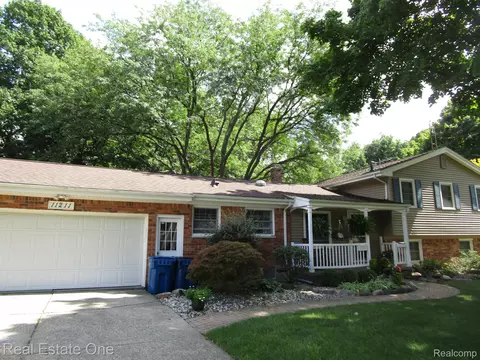 11211 Old Bridge Rd, Grand Blanc, MI 48439