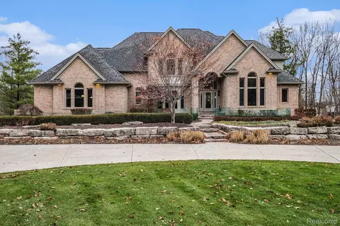 4030 Waterland Dr, Metamora, MI 48455