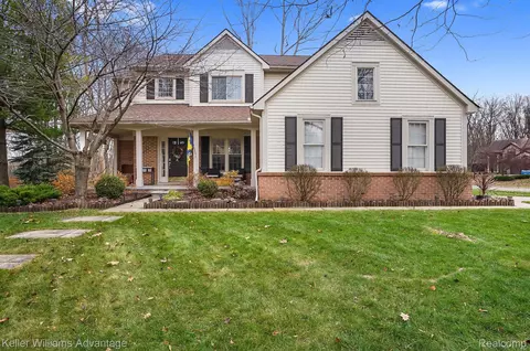 42742 Brookstone Dr, Novi, MI 48377