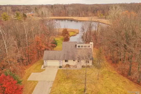352 Dockham Rd, Deerfield, MI 48421