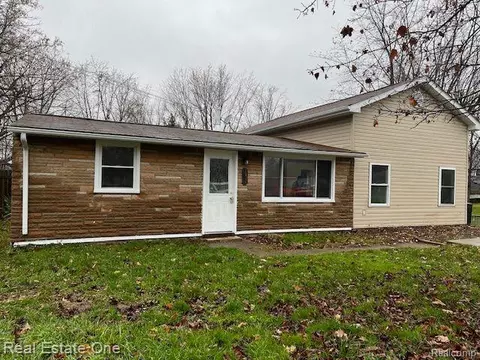 1867 Payson Rd, Walled Lake, MI 48390