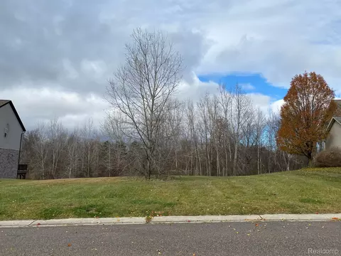1315 Park Ridge Pointe, Grand Blanc, MI 48439