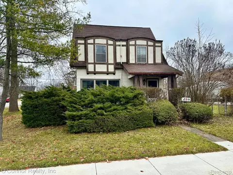 1601 Connecticut Ave, Marysville, MI 48040