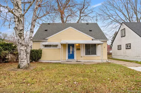 23832 Brittany Ave, Eastpointe, MI 48021