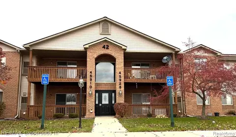 45910 Purple Sage Ct, Van Buren, MI 48111