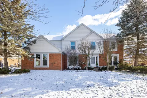 45310 Courtview Trl, Novi, MI 48375