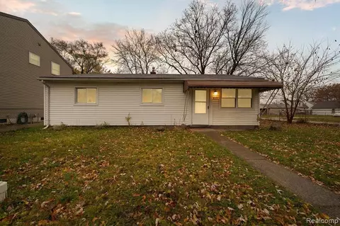 8315 Republic Ave, Warren, MI 48089