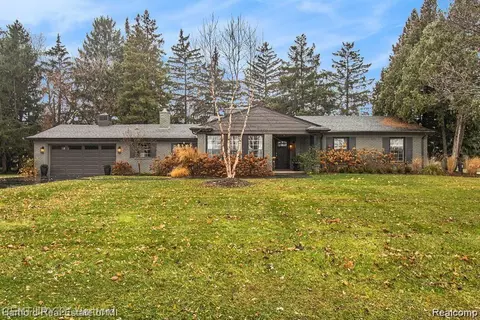 20757 Lujon Dr, Farmington Hills, MI 48335