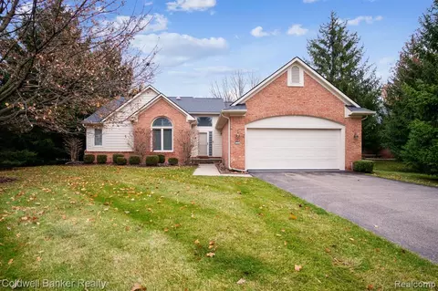 4959 Briarwood Cir, West Bloomfield, MI 48323
