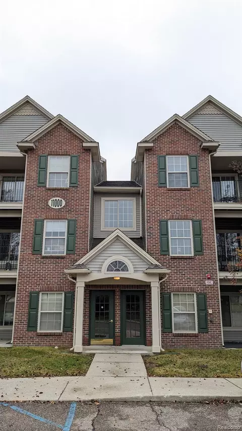 11203 Pinehurst Ln, Grand Blanc, MI 48439