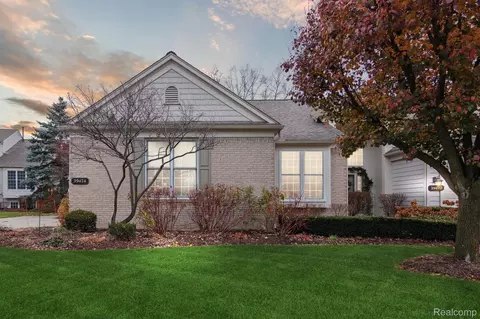 39474 Champion, Northville, MI 48168