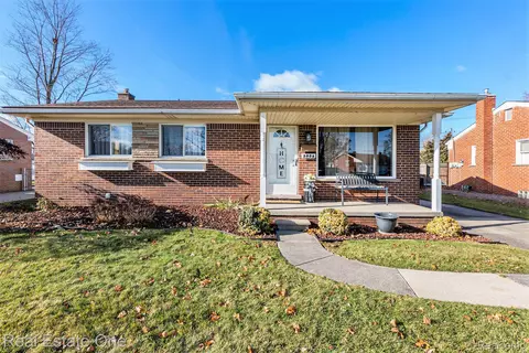 3906 Highview St, Trenton, MI 48183