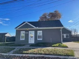 18650 Eastland St, Roseville, MI 48066