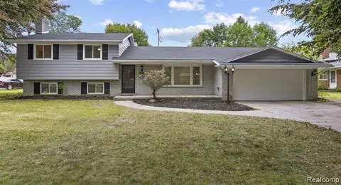 421 S Beech Daly St, Dearborn Heights, MI 48125