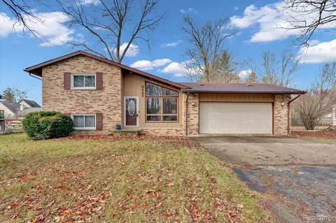 3443 Ellenboro Dr, Troy, MI 48083
