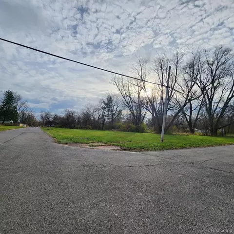 19719 Vaughan St, Detroit, MI 48219