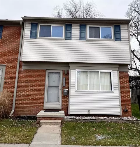 25943 Salem Ct #BLDG 6, Roseville, MI 48066
