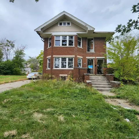 118 W Arizona St, Highland Park, MI 48203