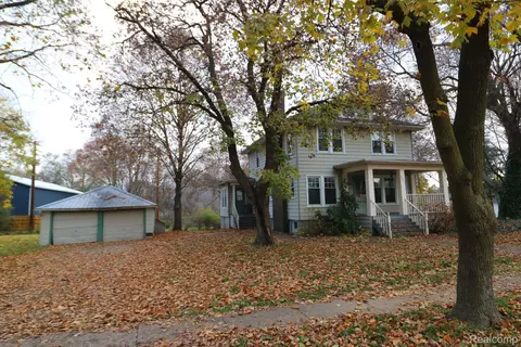 6823 Jefferson Rd, North Branch, MI 48461