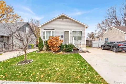 27097 Alger Blvd, Madison Heights, MI 48071