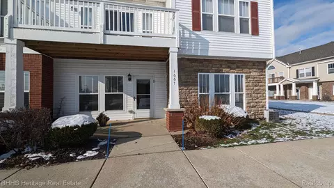 1667 Welland St, Howell, MI 48855